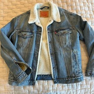 Levi’s men’s Sherpa jeans jacket - M